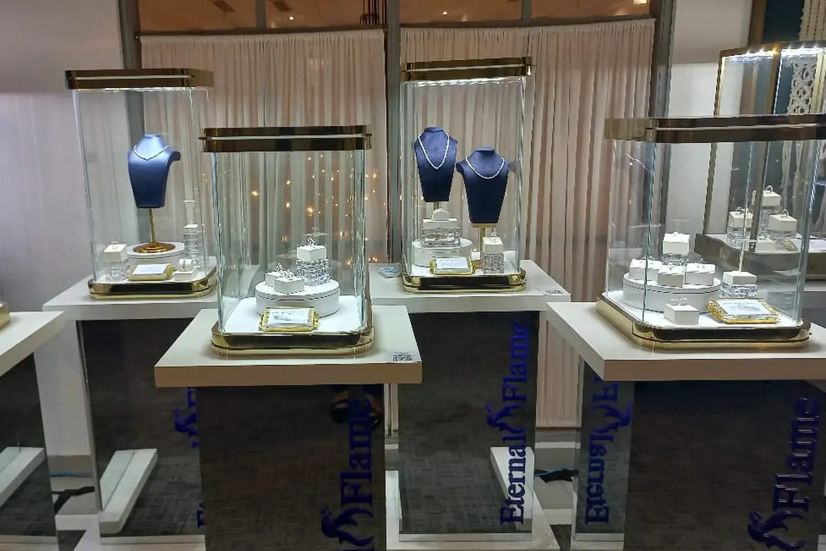 Melihat Keindahan Berlian Eternal Flame di Dunia dari Merek Perhiasan Lokal