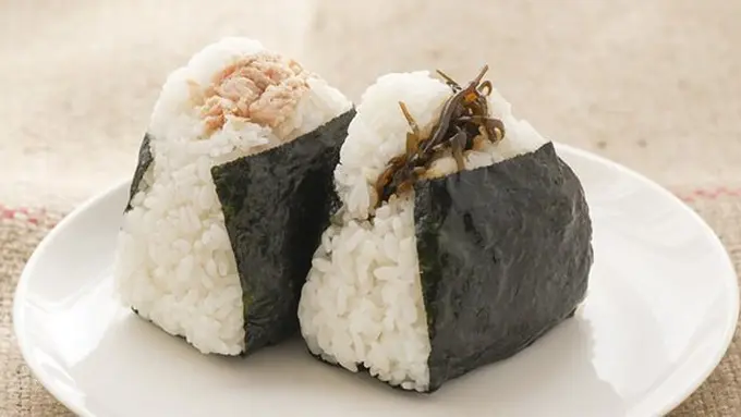 Nasi kepal/copyright Pixabay.com/sayama