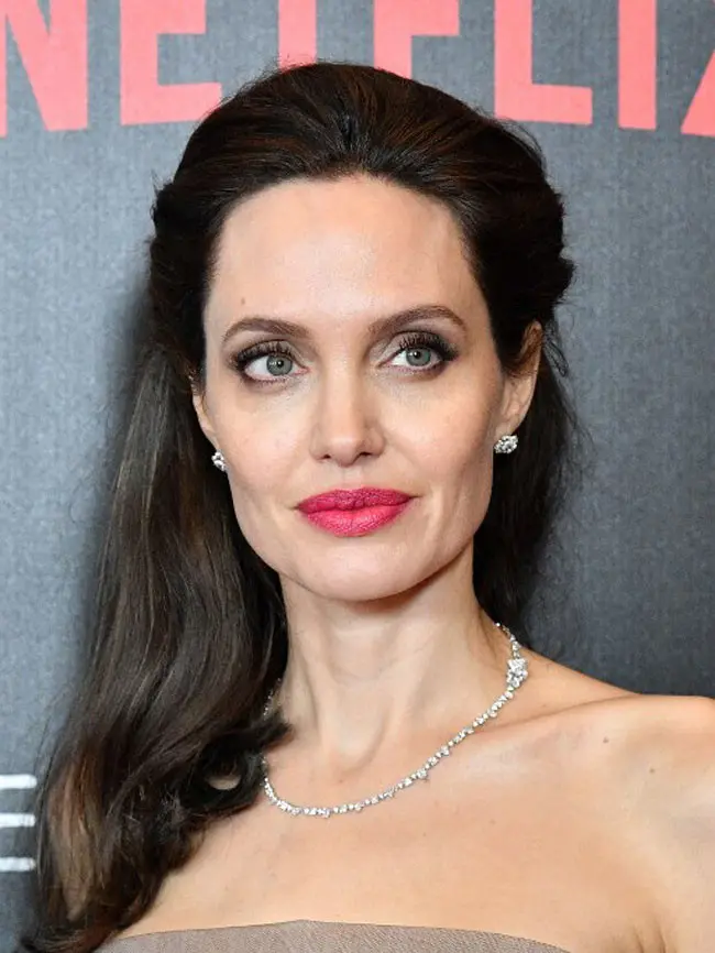 Angelina Jolie-Gwyneth Paltrow mengaku dilecehkan Harvey Weinstein. (AFP/Dia Dipasupil)