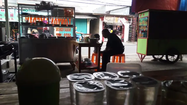 [Bintang] Warung Lontong Medan Ayah Bella Shofie