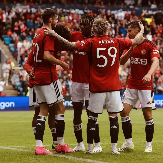 Manchester United Vs Leeds United