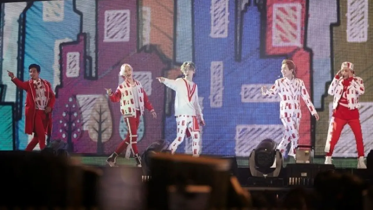  SHINee Sukses Bawakan Lagu Baru di Konser SHINee World IV 