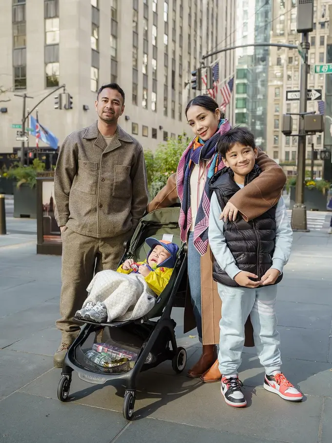 Keluarga Raffi Ahmad dan Nagita Slavina (Instagram/raffinagita1717)