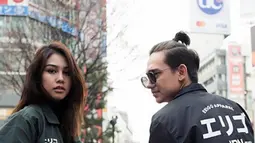 Adipati dan Vanesha kerap kali menyempatkan diri untuk berlibur bersama. Salah satu destinasi pilihan mereka ialah Negeri Sakura, Jepang. (Liputan6.com/IG/adipati)