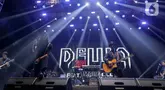 Grup band Dewa feat Ello saat tampil di hari kedua konser musik Soundsfest 2024 yang digelar di kawasan Summarecon Mal Bekasi, Jawa Barat, Minggu (28/7/2024). (Liputan6.com/Herman Zakharia)