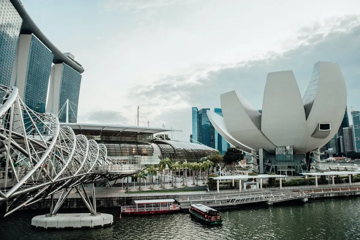 Bayar Apa Aja di Singapura Bisa Sat Set Pakai QRIS di BRImo, Begini Caranya!