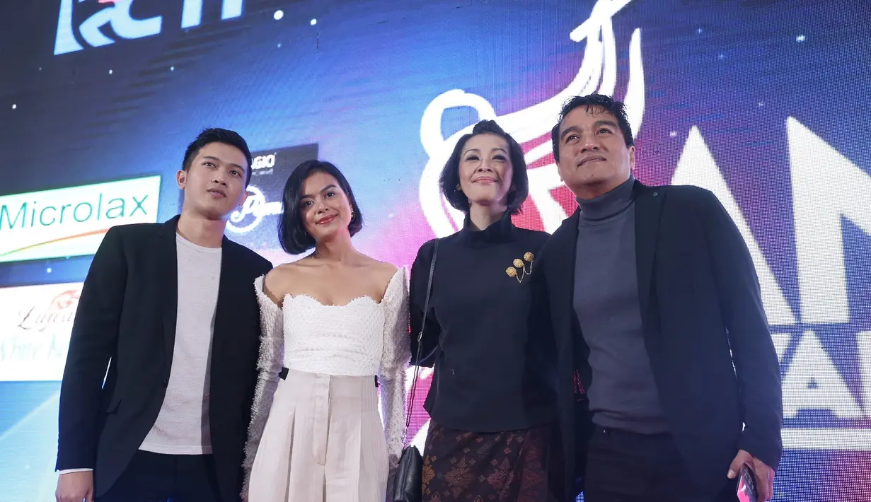 Eva Celia dan Demas Narawangsa