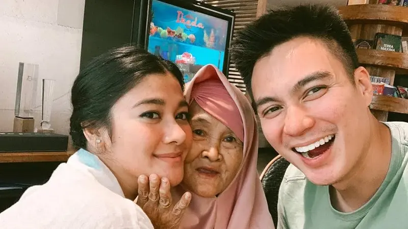 Potret Baim Wong,  Paula Verhoeven dan Nenek Iro