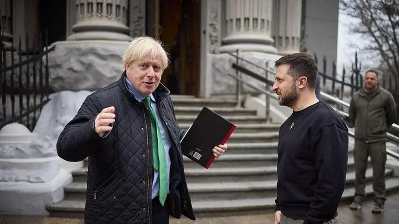Mantan PM Inggris Boris Johnson mengunjungi Ukraina