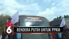 Aksi damai dilakukan sejumlah warga di Surabaya dan Pati, kibarkan bendera putih serta spanduk sebagai tanda menyerah terhadap adanya pemberlakuan PPKM Darurat. Mereka menuntut pemerintah untuk memikirkan dampak ekonomi yang terjadi.