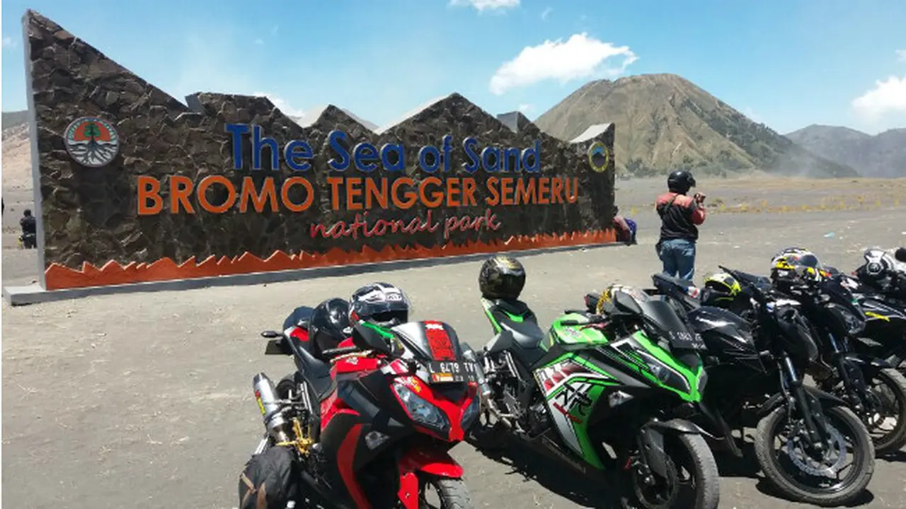 Tugu di Bromo