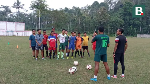 Dua pemain Persis Solo, Joko Susilo dan Tri Handoko