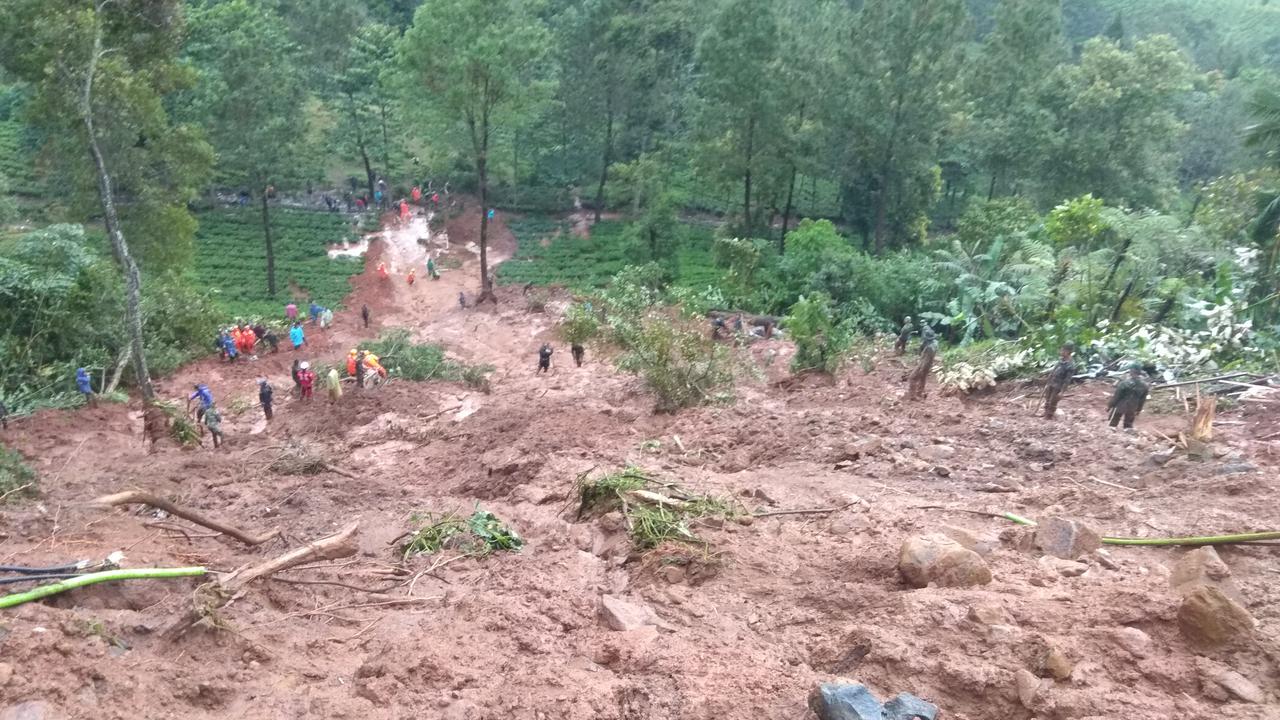 Longsor terjadi di Puncak, Bogor