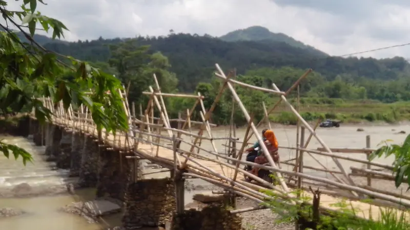 jembatan bambu