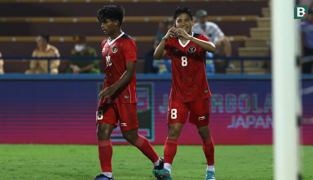 <p>Hingga laga usai skor 4-1 tetap bertahan. Dengan kemenangan ini, Timnas Garuda Muda masih tertahan di posisi keempat di bawah Myanmar yang merajai klasemen Grup A diikuti Filipina dan Vietnam. (Bola.com/Ikhwan Yanuar)</p>