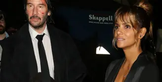 Halle Berry da Keanu Reeves dikabarkan berencan! (Public)