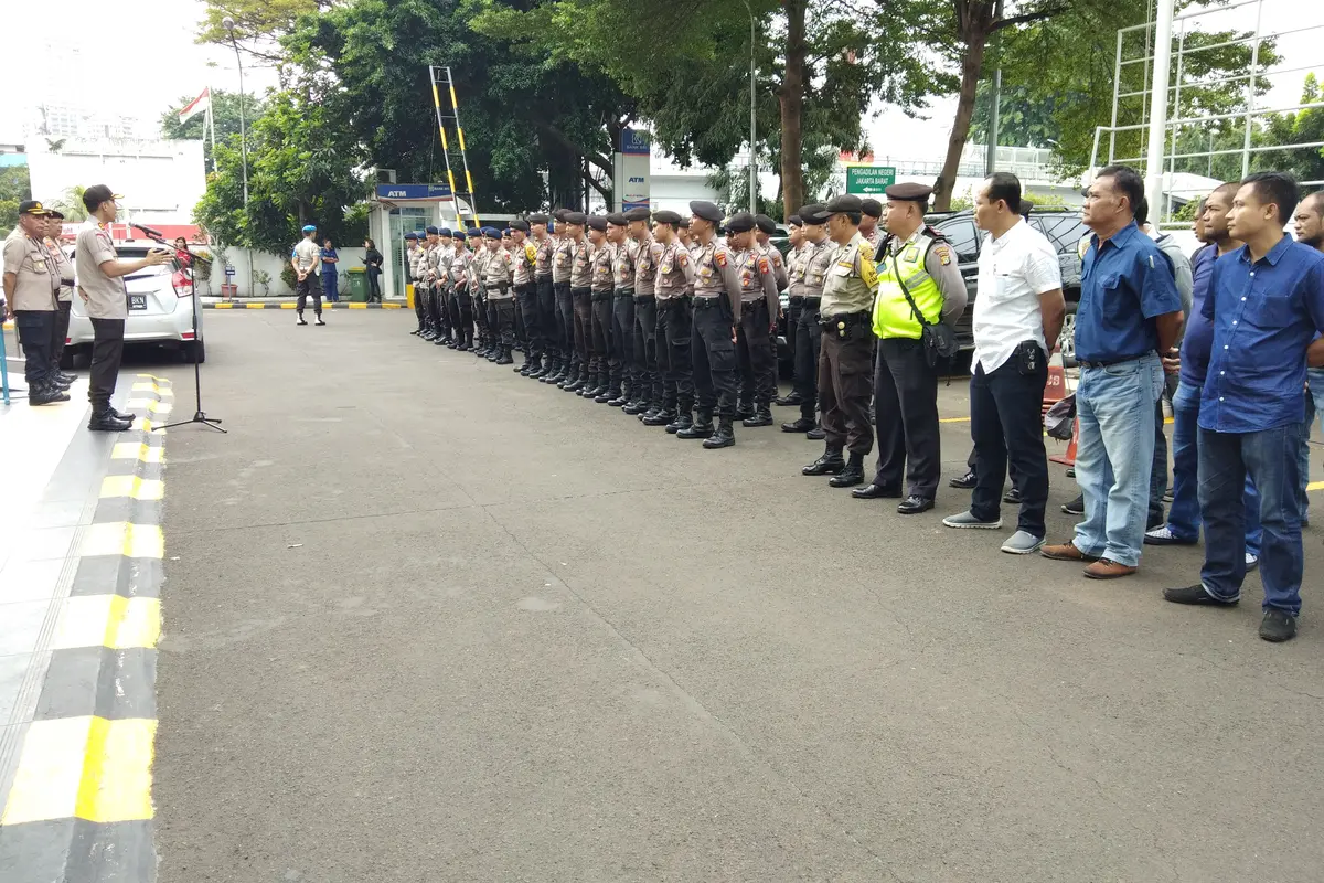 Apel pengamanan sidang perdana Hercules di PN Jakarta Barat (Liputan6.com/Ady Anugrahadi)