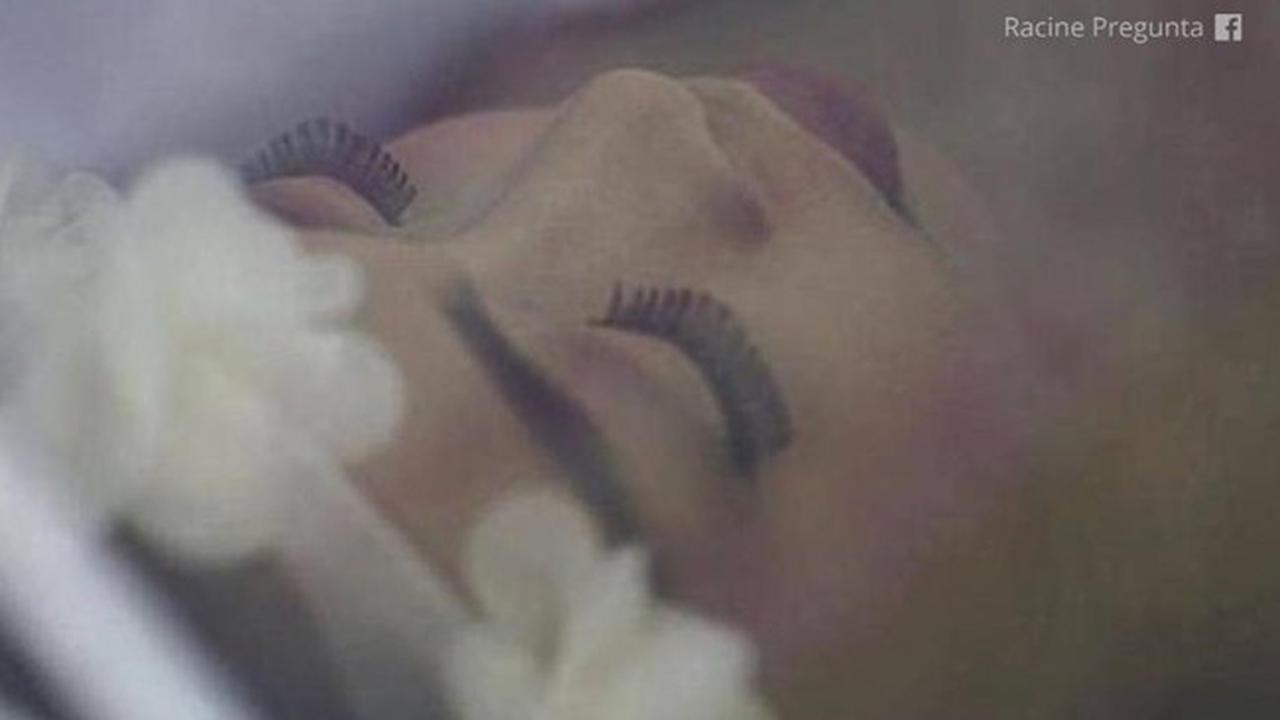 Aneh, Gadis Cantik Ini Persiapkan Kematiannya Sendiri