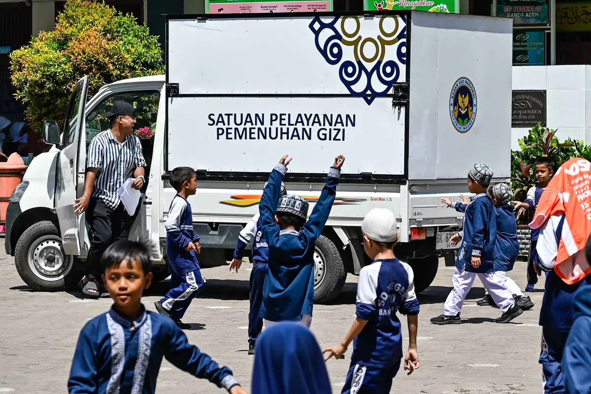 Antusiasme Siswa Sekolah Dasar di Banda Aceh Menerima Makan Bergizi Gratis