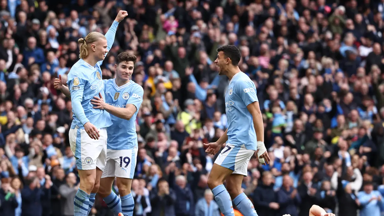 Manchester City Vs Luton Town