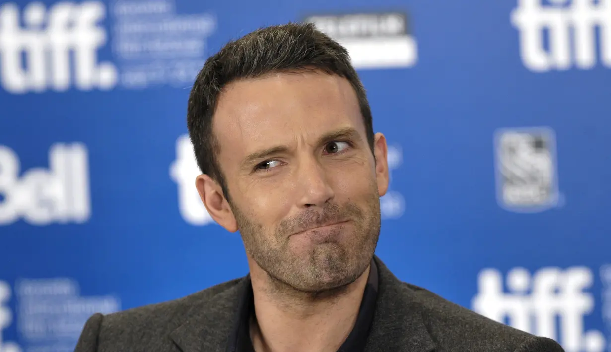  Perannya sebagai 'Ksatria Kegelapan' sukses mencuri perhatian rumah produksi Warner Bross, rumah produksi tersebut menginginkan Ben menjadi Batman untuk tiga filmnya lagi. (Bintang/EPA)