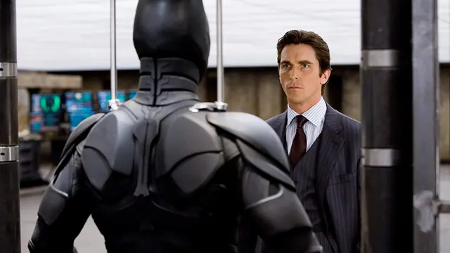 Christian Bale dalam The Dark Knight (© TM &DC Comics.2008 Warner Bros. Entertainment Inc. via IMDb)