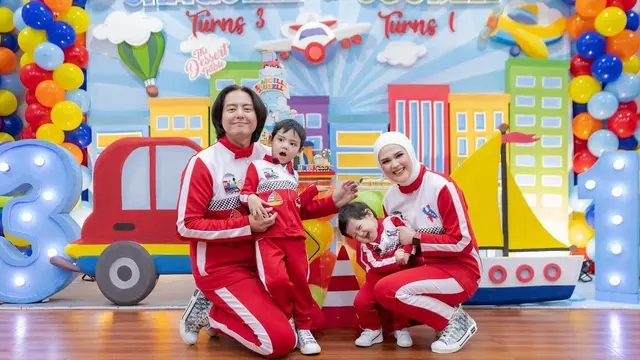 Keluarga Cut Meyriska & Roger Danuarta (Instagram/cutratumeyriska)