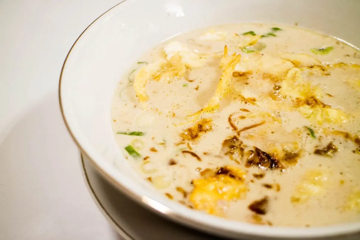 Adu Kelezatan Dua Restoran Soto Betawi Legendaris