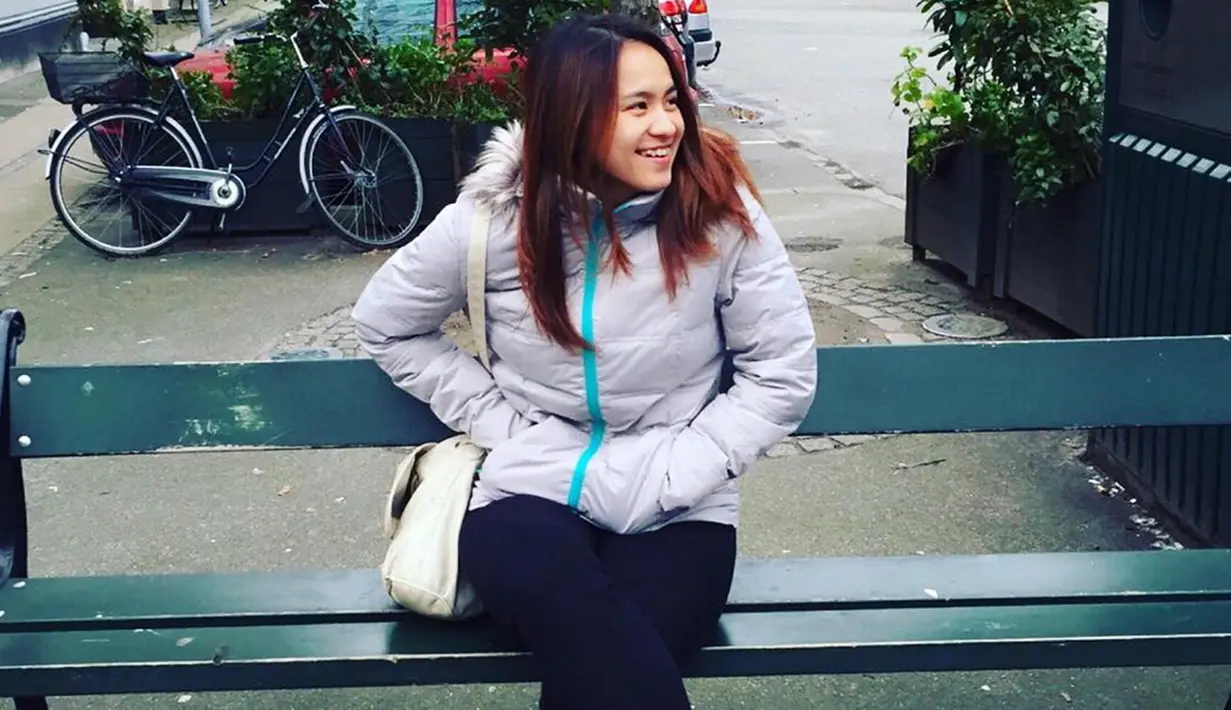 Menjadi seorang atlet profesional, rupanya tak hanya penampilan saat bertanding yang mencuri perhatian. Gaya busana wanita 24 tahun ini juga kerap jadi perhatian publik.(Liputan6.com/IG/@melatidaeva)