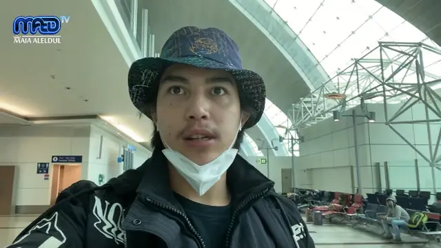 El Rumi saat tertahan du Bandara Dubai