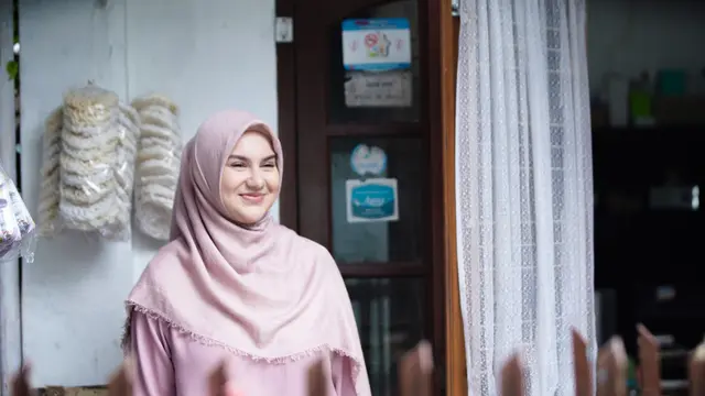 Irish Bella sebagai Murni dalam Madu Murni. (Foto: Dok. Starvision)