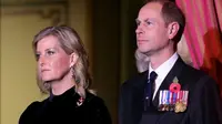 Pangeran Edward dan istrinya Sophie resmi menyandang gelar Duke dan Duchess Edinburgh. (Dok. AFP)