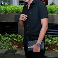 Anji saat hadir dalam gala premier Jelita Sejuba. Anji pun turut membawakan lagu Menunggu Kamu yang menjadi ost dan mendapat apresiasi tinggi dari para penonton yang hadir. (Adrian Putra/Bintang.com)