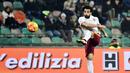 Pemain AS Roma asal Mesir Mohamed Salah menjadi pencetak gol bagi kemenangan AS Roma pada lanjutan Serie A Liga Italia Pekan ke-23 di Mapei Stadium, Reggio Emilia, (2/2/2016). (AFP/Giuseppe Cacace)