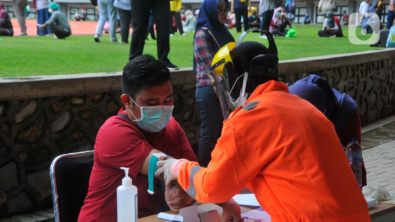 Tenaga Medis Kota Bekasi Jalani Rapid Test Covid-19
