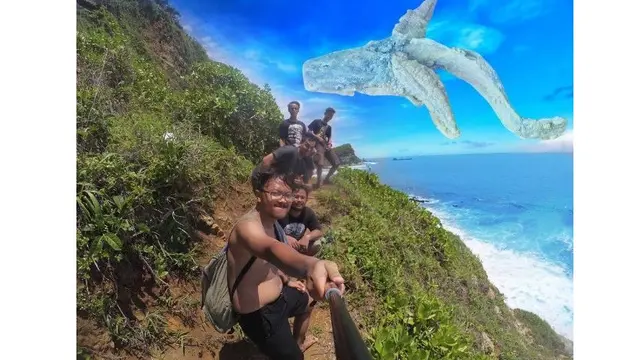 6 Editan Foto Ikan Terbang di Langit Ini Absurd, Gagal Keren