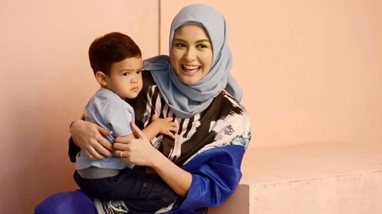 [Bintang] Revalina S Temat