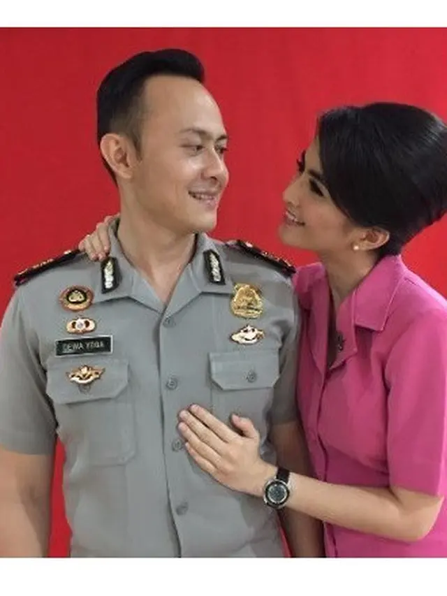 6 Potret Kadek Devi Temani Suami Bertugas, Jadi Ibu Bhayangkari