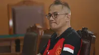 Jalani Sidang Hari Ini, Ada Tanda Bibir di Pipi Tio Pakusadewo