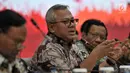 Ketua KPU Arief Budiman saat menggelar pertemuan dengan Gerakan Suluh Kebangsaan di Gedung KPU, Jakarta, Rabu (10/4). Kedatangan Gerakan Suluh Kebangsaan dalam rangka menggelar silaturahmi dan mendukung KPU dalam mewujudkan Pemilu yang fair dan bermartabat. (merdeka.com/Iqbal S. Nugroho)