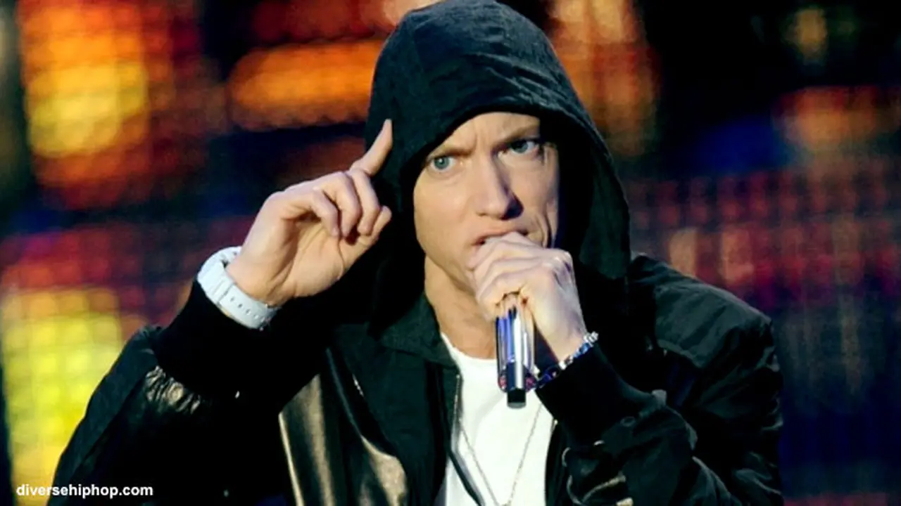 eminem-130717b.jpg