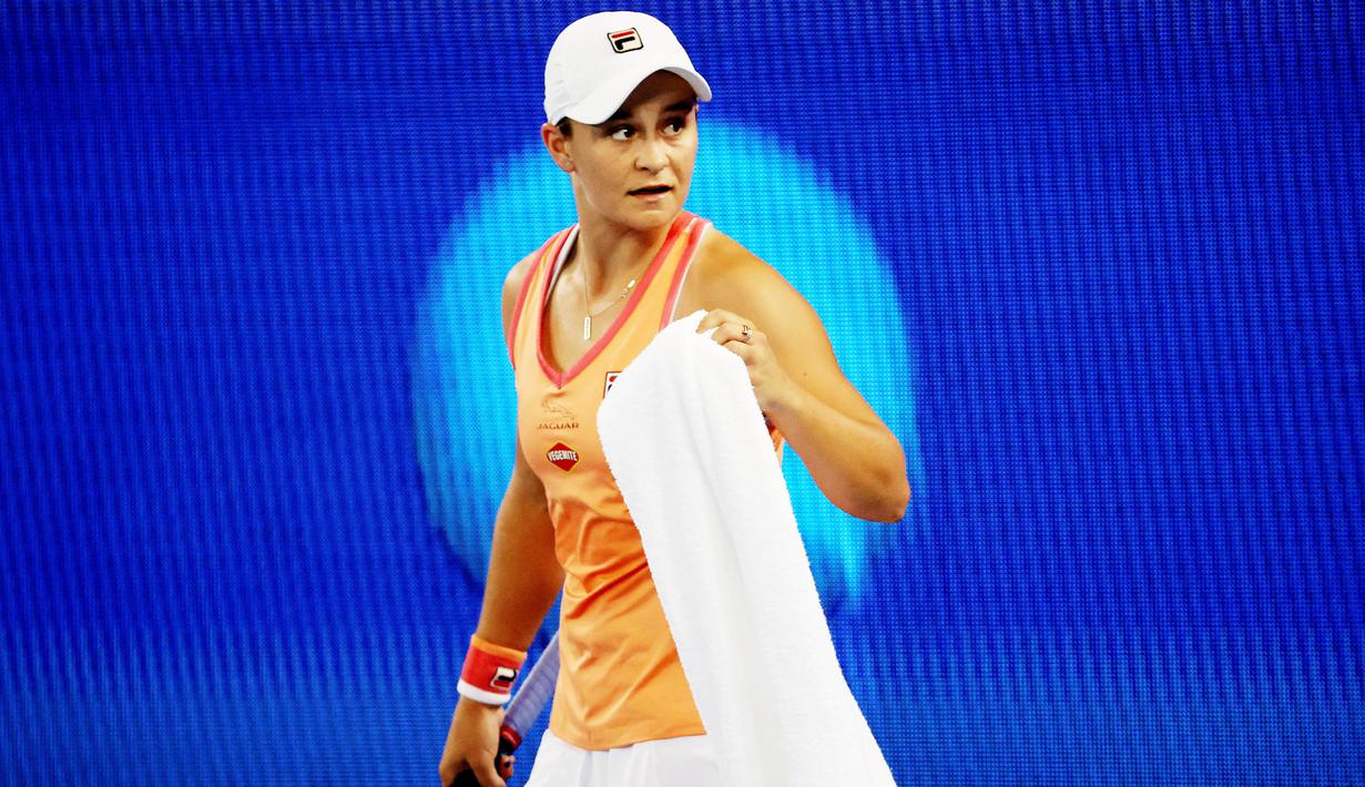 7. Ashleigh Barty (Australia) - Petenis putri asal Australia ini menempati urutan teratas sebagai petenis putri nomor satu dunia dengan 9186 poin. (Photo by David Gray / AFP)