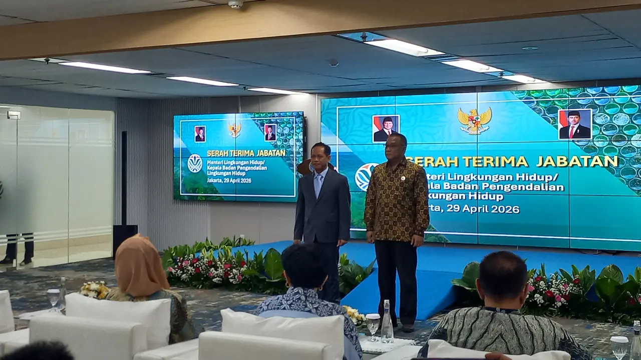 Jumhur Hidayat Resmi Jabat Menteri LH, Targetkan Penanganan Sampah Tuntas 2028