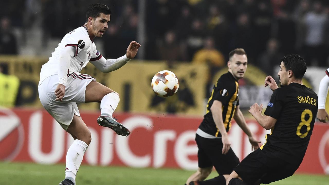 FOTO: Bertandang ke Yunani, AC Milan Hanya Bermain Imbang