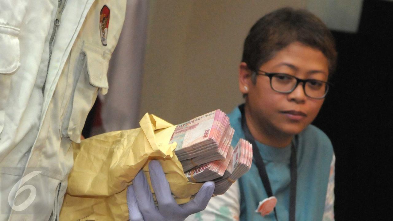 20160424-KPK Sita Rp 650 Juta saat OTT Ketua PN Kepahiang