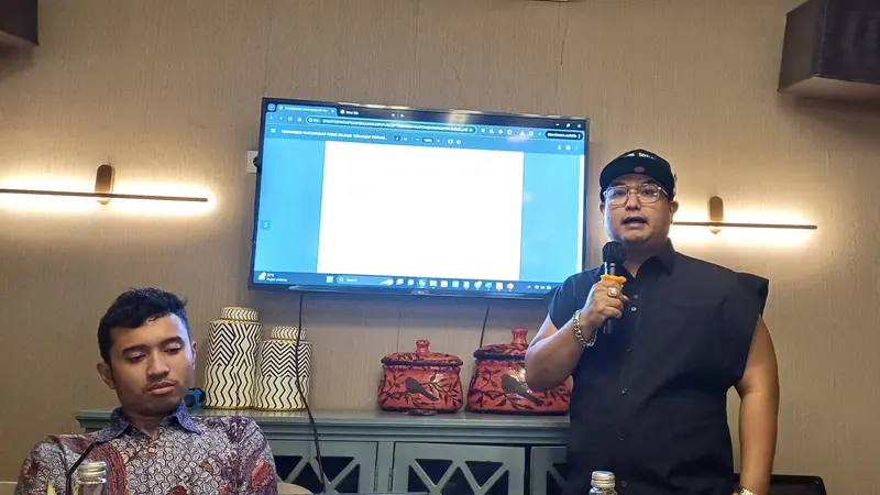 Kuasa Hukum PT Aneka Tambang Tbk (Antam) Fernandes Raja Saor dalam kasus Penundaan Kewajiban Pembayaran Utang (PKPU) yang dilayangkan crazy rich Surabaya, Budi Said. (Maulandy/Liputan6.com)