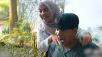 6 Momen Irish Bella Ngidam Potong Rambut Suami, Penampilan Ammar Zoni Curi Perhatian