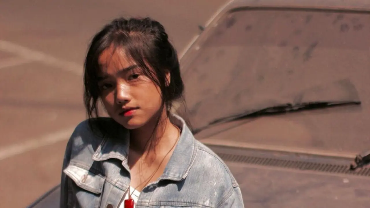 Bantu Asuh Baby Gala, Ini 6 Potret Fuji Adik Bibi Ardiansyah