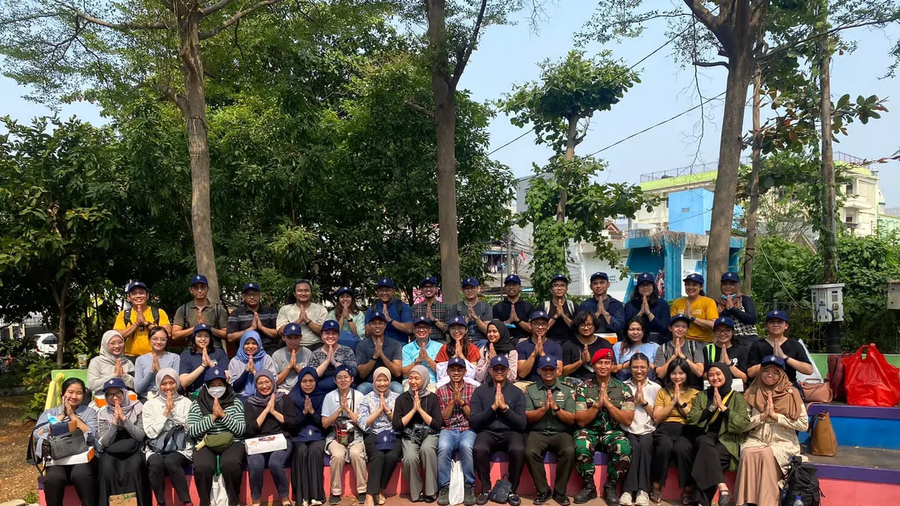Kegiatan penguatan literasi pada ekosistem pendidikan anak dan pemanfaatan ruang publik melalui program Gerakan Literasi Masyarakat (GELIAT) dilaksanakan di Ruang Publik Terpadu Ramah Anak (RPTRA) Penjaringan Indah, Jakarta Utara.