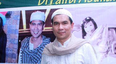 Hibur Anak Yatim Krisna Mukti Nyanyikan Lagu Anak News Entertainment Fimela Com